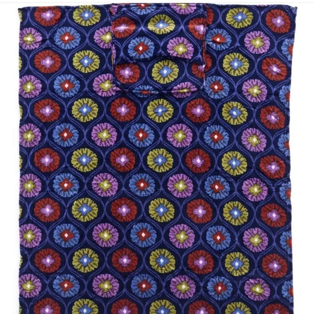 Vera Bradley Fleece Travel Blanket in Center Stage Glow NWT
